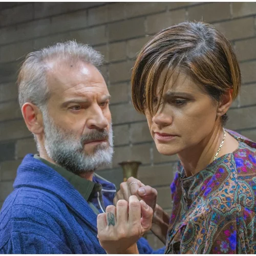 Άννα Μαρία Παπαχαραλάμπους: «Αναλωνόμαστε, χάνουμε χρόνο σκεπτόμενοι τι συμβαίνει με τον άλλον και ξεχνάμε τι θέλουμε εμείς»